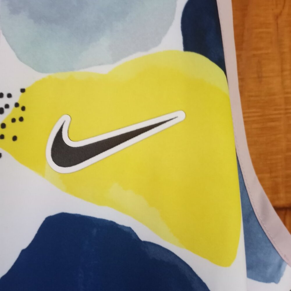 Nike split hem tank dress and short set - Picture 3 of 15